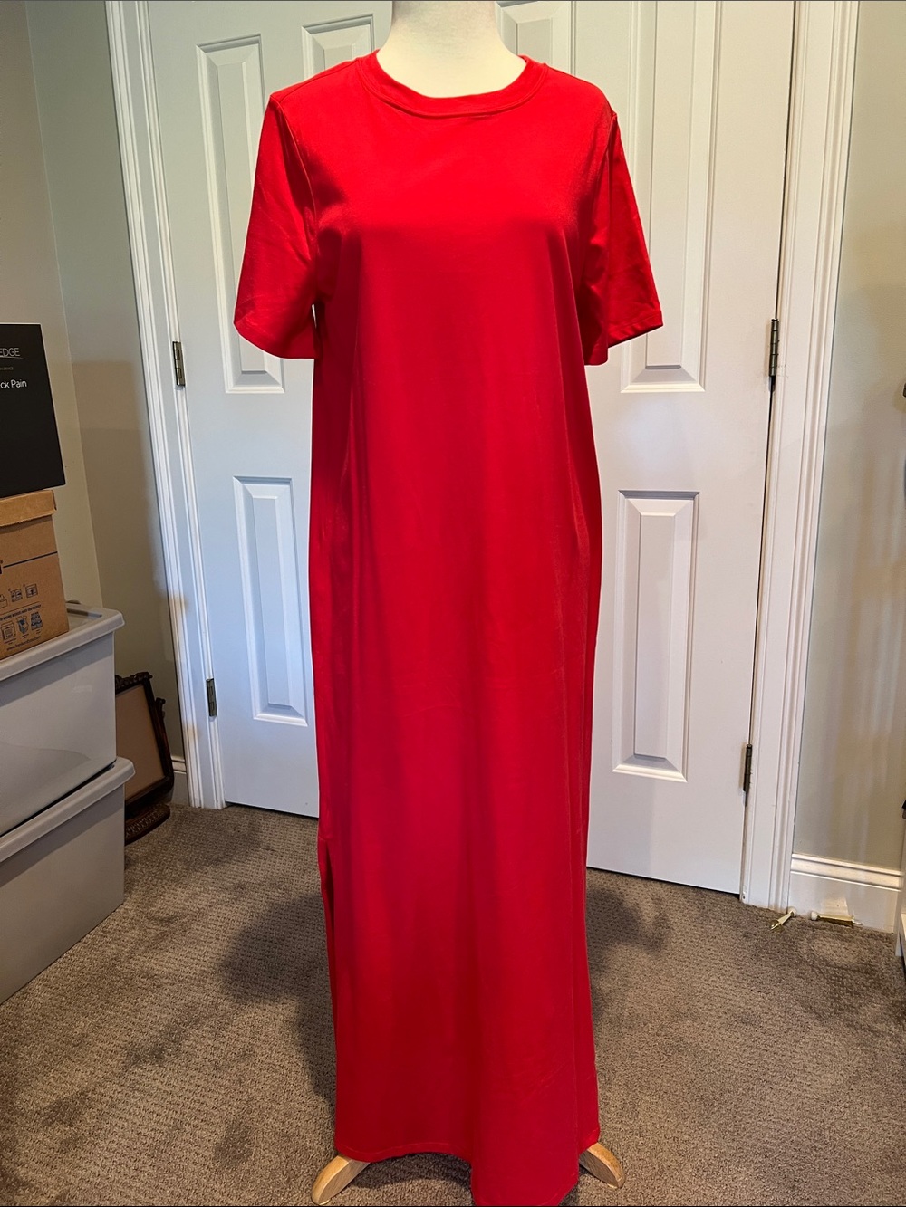 Old Navy Coral/Red Short-Sleeve Maxi Tee Dress
